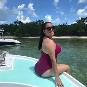 Meet your Posher, Juliett